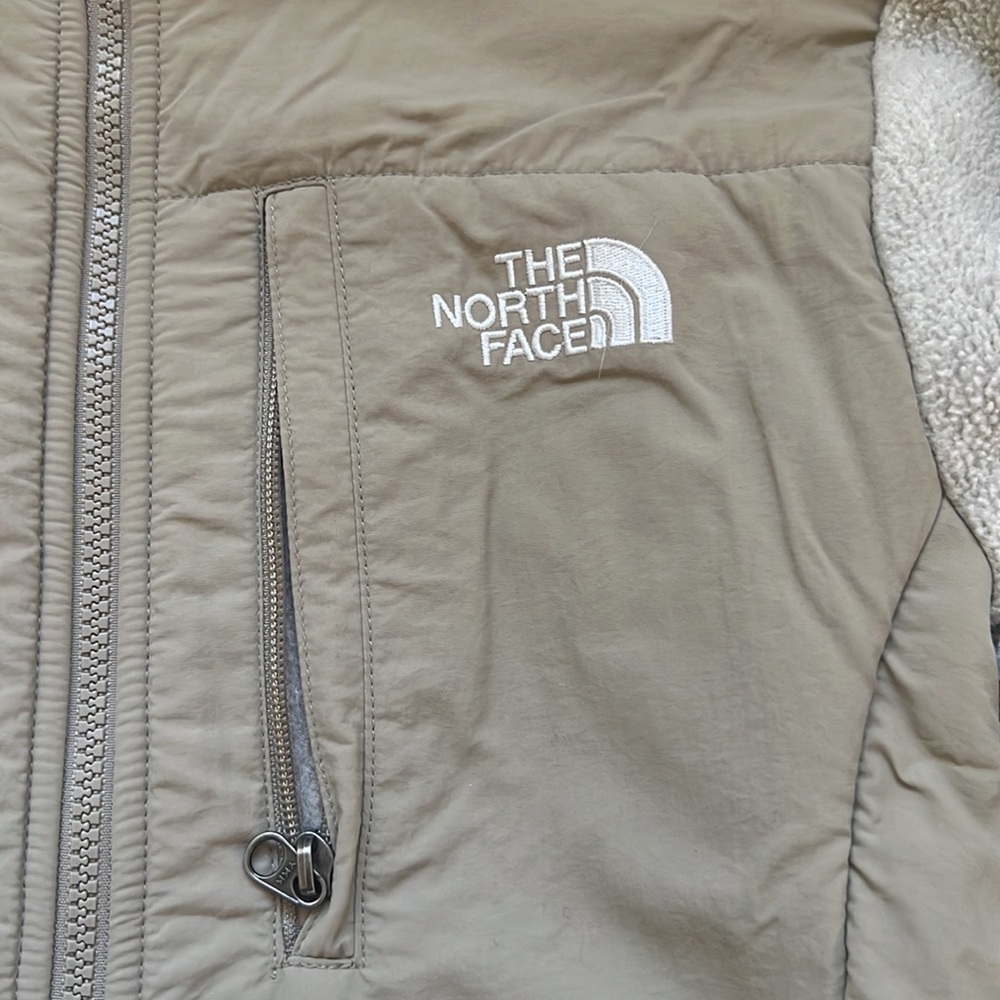The North Face Jacket - Picture 2 of 4